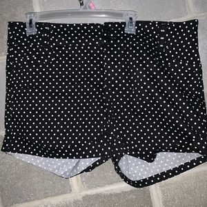 Black and white torrid shorts